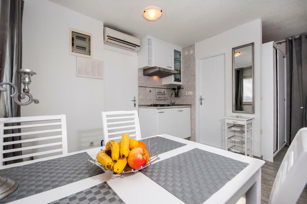 רוביני Studio Apartment Sunce מראה חיצוני תמונה